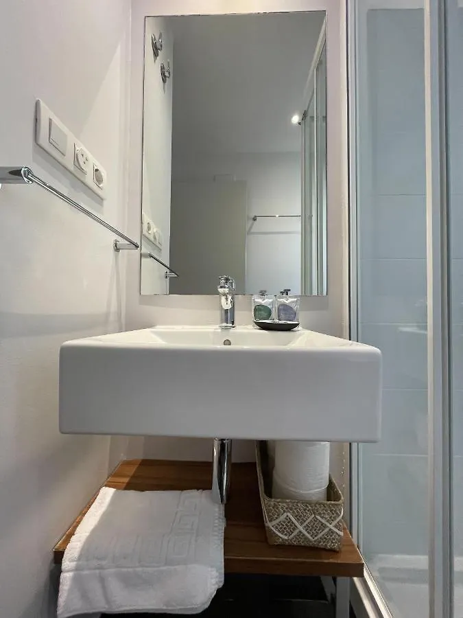 Boutique Pare Lainez - Cozy Stylish One Bedroom Flat Near Sagrada Familia Barcellona 0*,